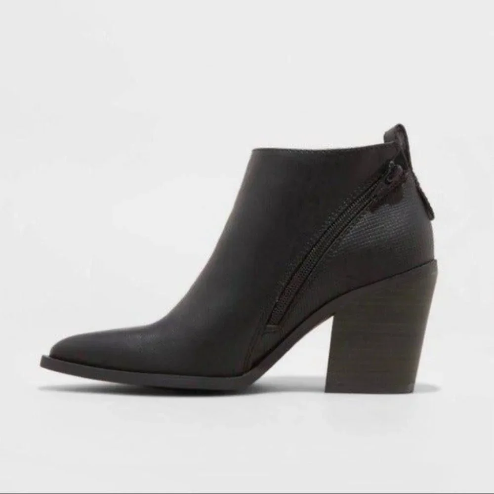 Universal Thread Jayden Zip Bootie Black - Picture 2 of 5